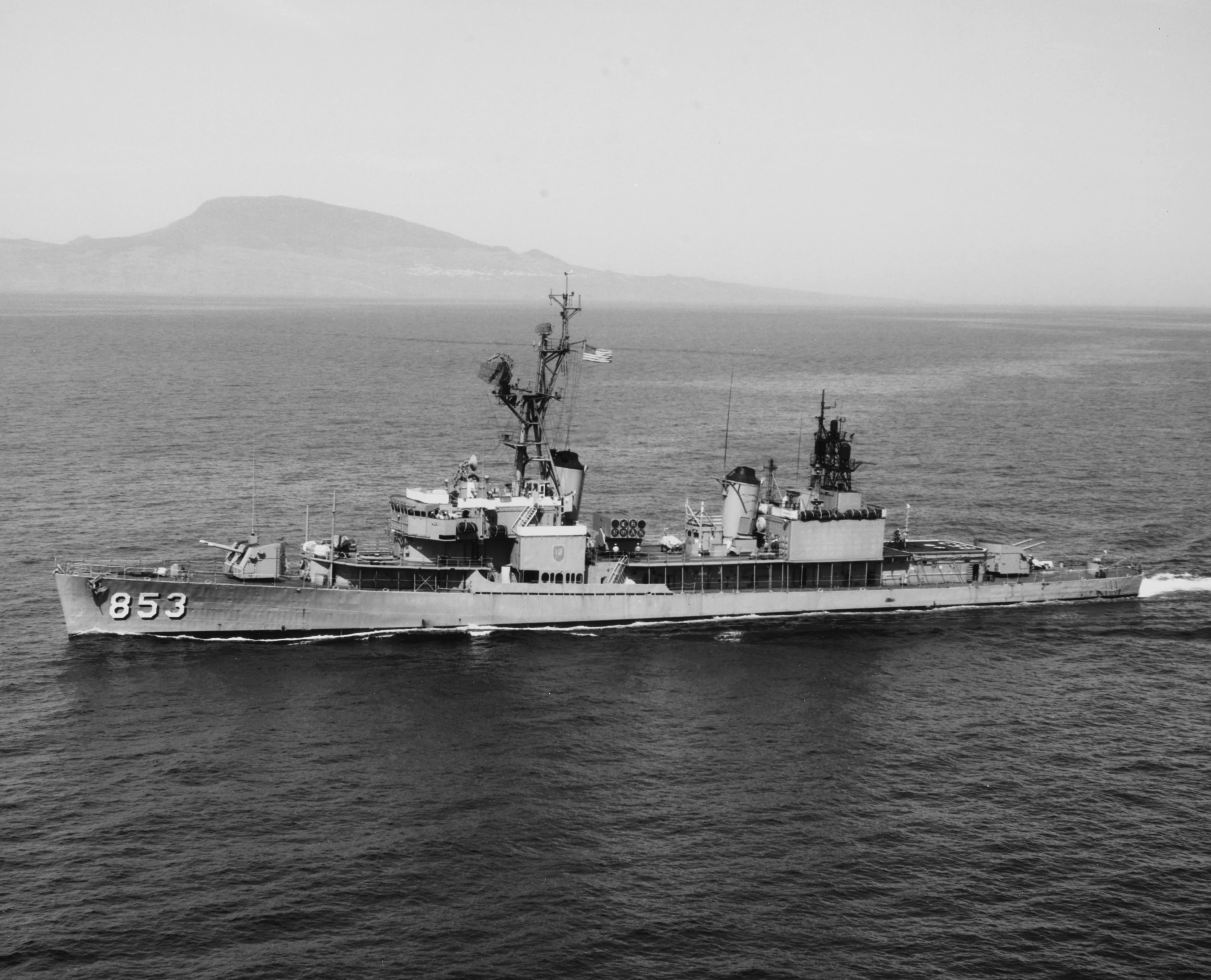 USS Charles H. Roan DD-853 underway in the Mediterranean Sea, 26 May 1967 — official U.S. Navy photograph